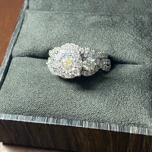 *SOLD*14k white gold diamond wedding set - Picture 7 of 12